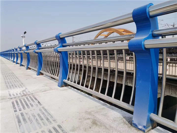 沙坪坝304不锈钢复合管护栏的生产工艺揭秘